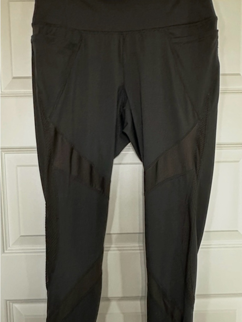 Cacique LIVI High-Rise Black Women's Performance Leggings with Mesh Panels